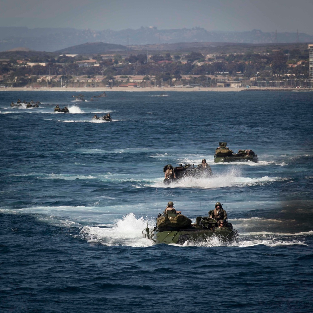 AAVs depart Camp Pendleton and Combat Cargo prepares for the onload