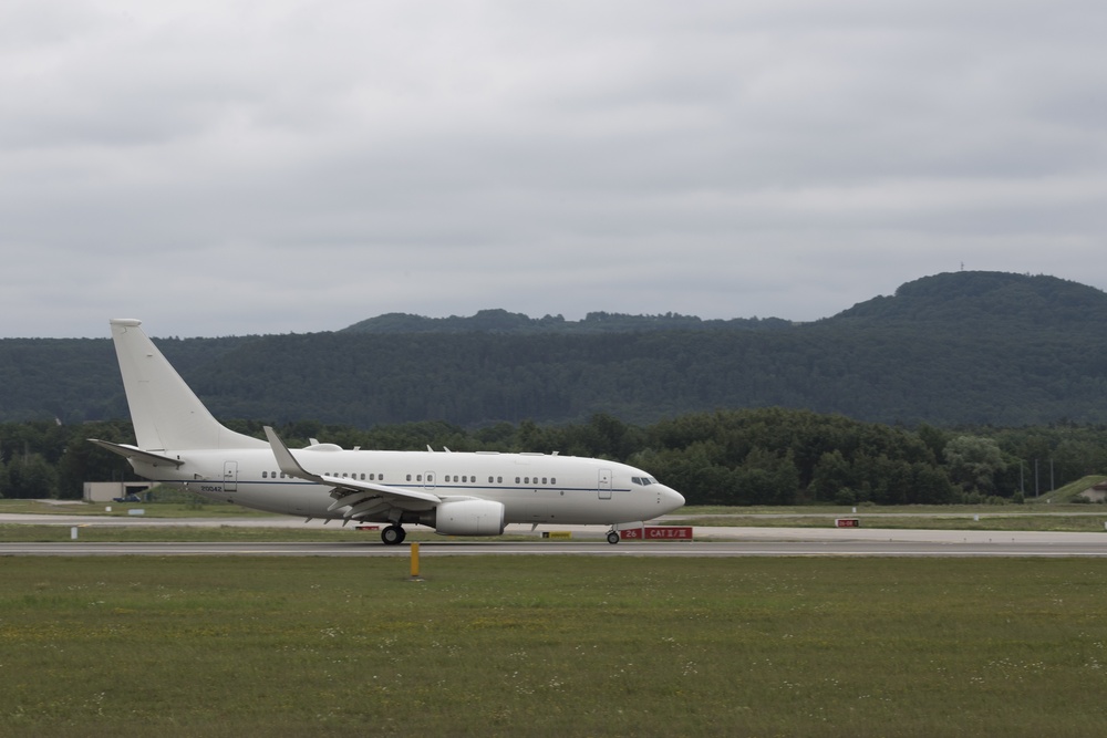 C-40B Clipper lands at Ramstein