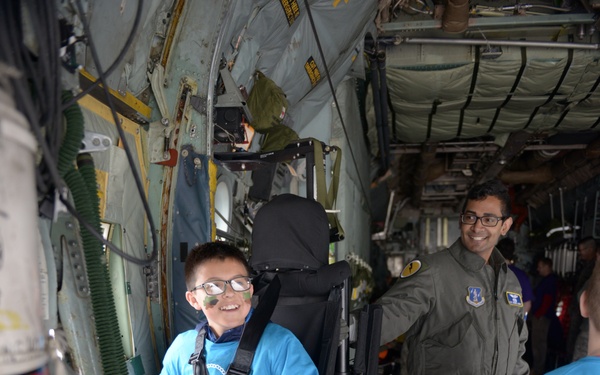 Deployment Day teaches National Guard children the ins-and-outs of deployment