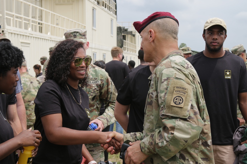 Army recruits experience Airborne Review