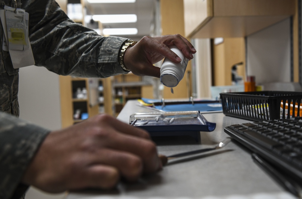 Pharmacy helps Air Commandos stay healthy