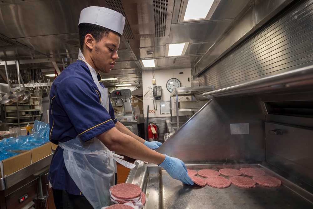 USS Chancellorsville Sailors prepare lunch for the crew