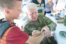 U.S. Soldiers Guests of Honor at Boleslawiec School Festival