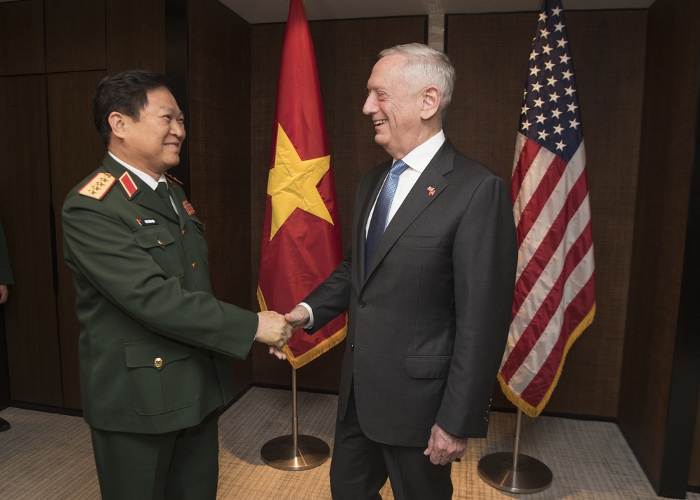 SD meets with Vietnamese Minister Lich