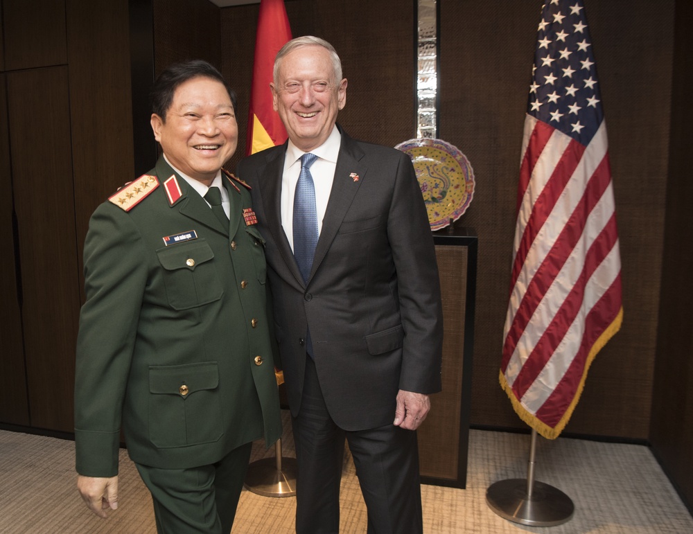 SD meets with Vietnamese Minister Lich