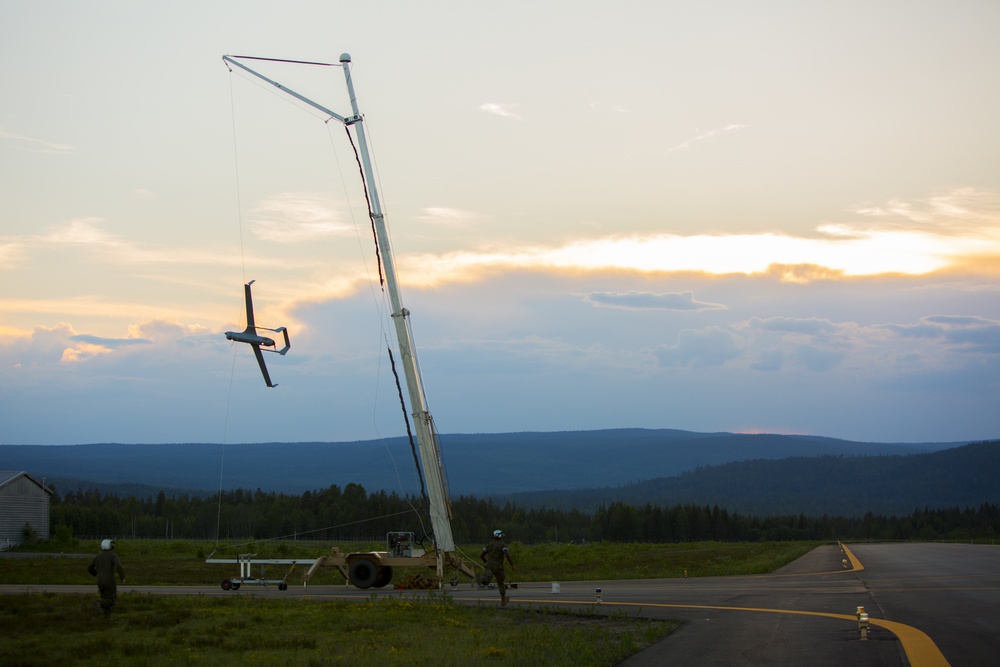 Exercise Frozen Reindeer: VMU-2 Flight Operations