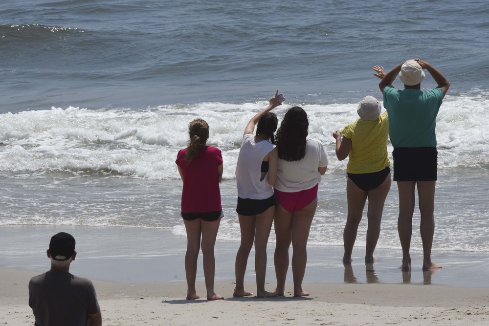 F-22 Raptor Demo brings show to Jones Beach