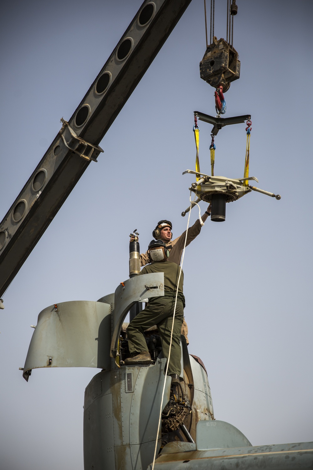 VMM-164 Mechanics Sustain Operational Readiness