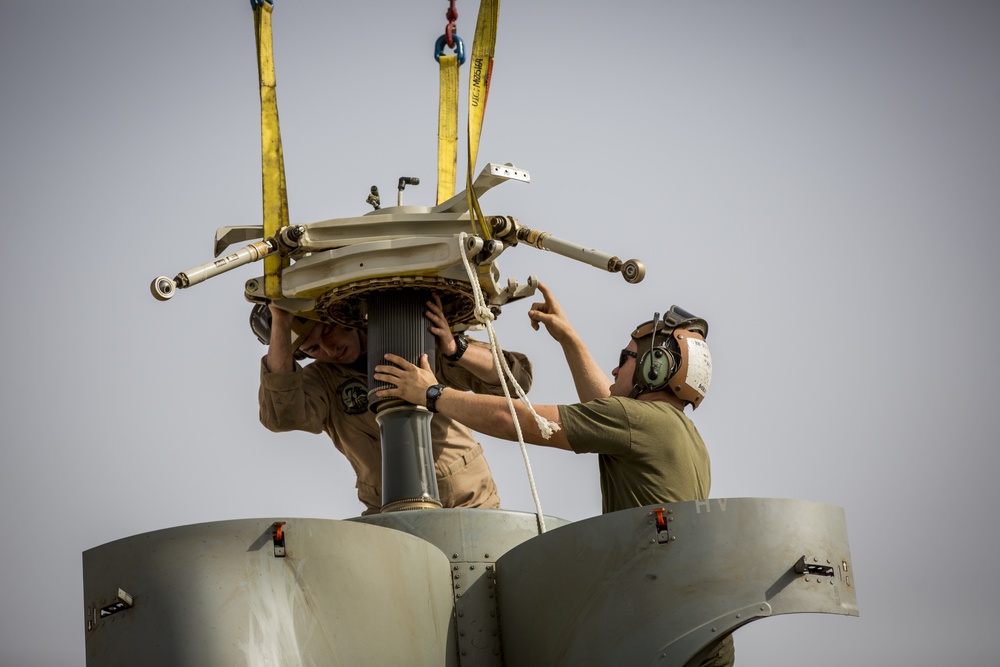 VMM-164 Mechanics Sustain Operational Readiness