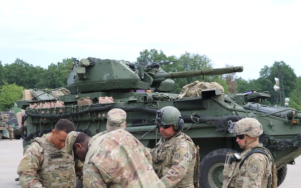 30mm Stryker ICV-D draws ammo