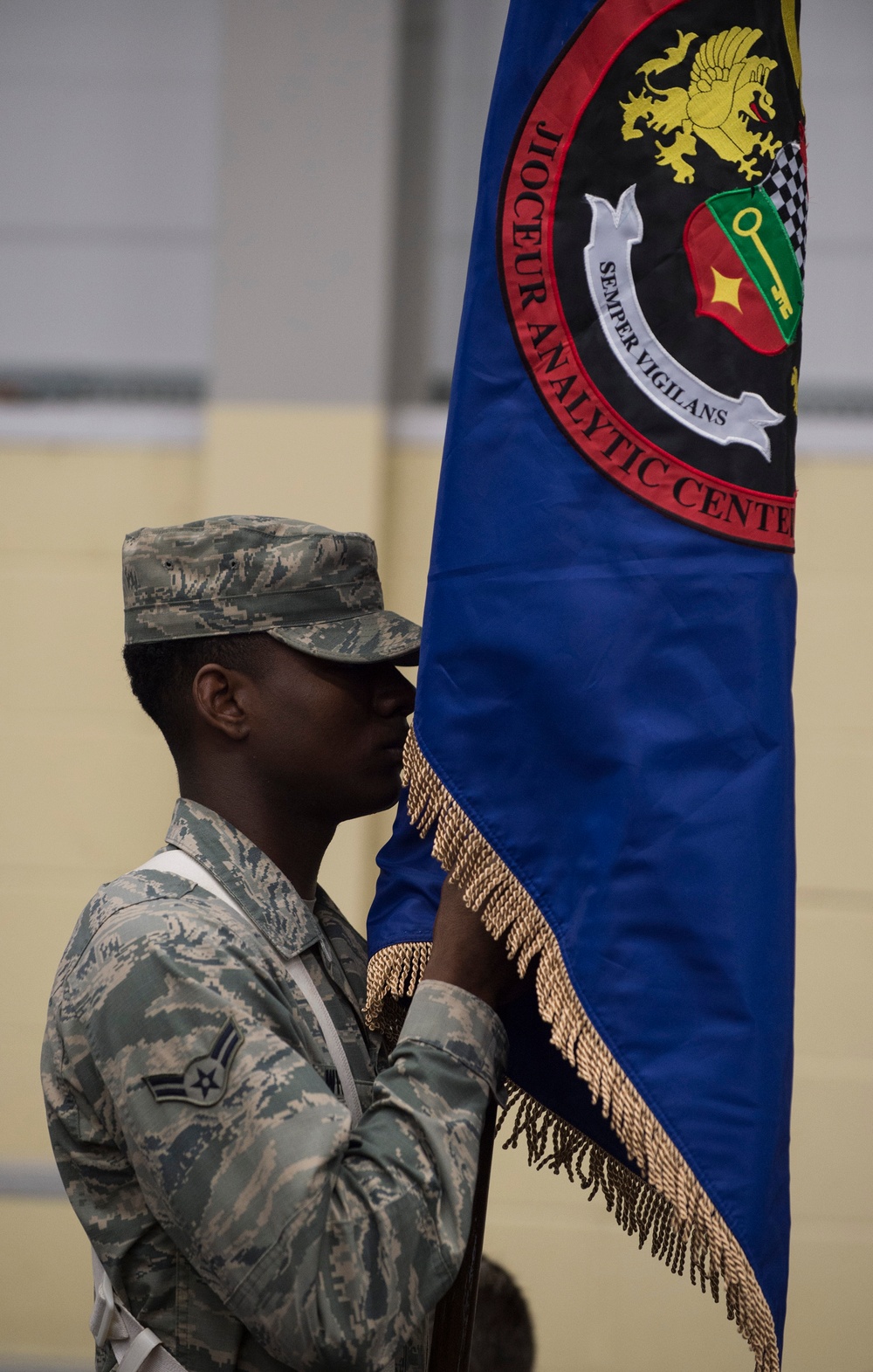 JIOCEUR Analytic Center Change of Command