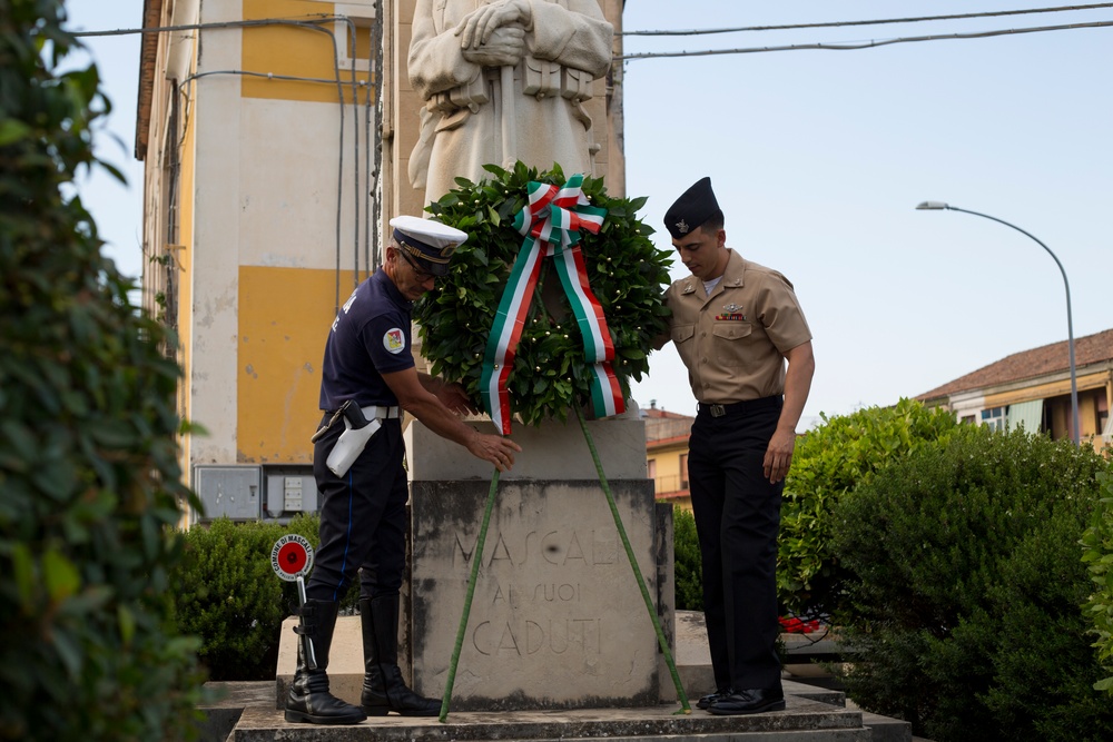 Festa della Repubblica: Marines and Sailors Participate in Wreath Laying Ceremony