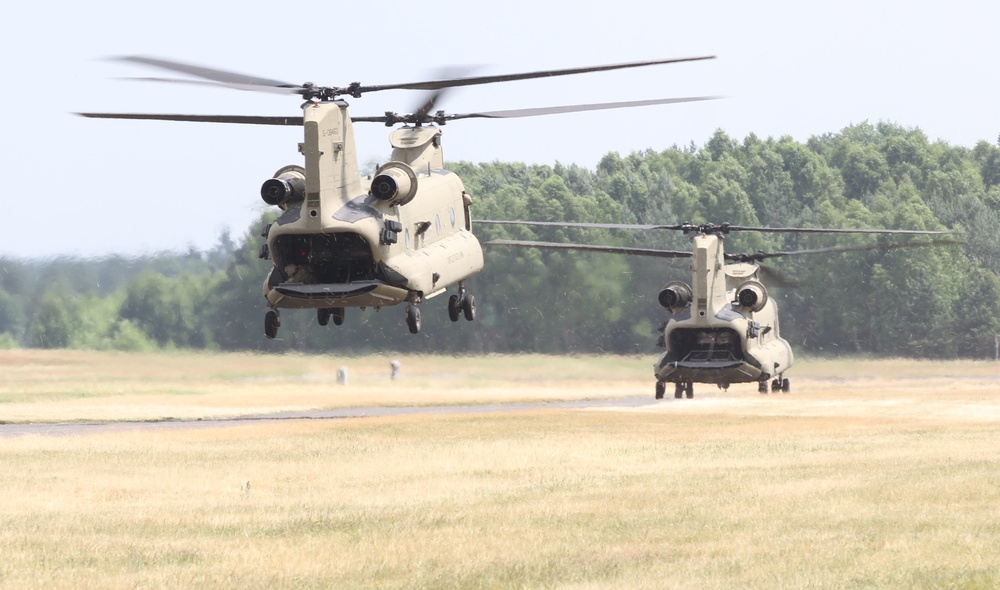 1st Air Cavalry drops in equipment for Saber Strike 18