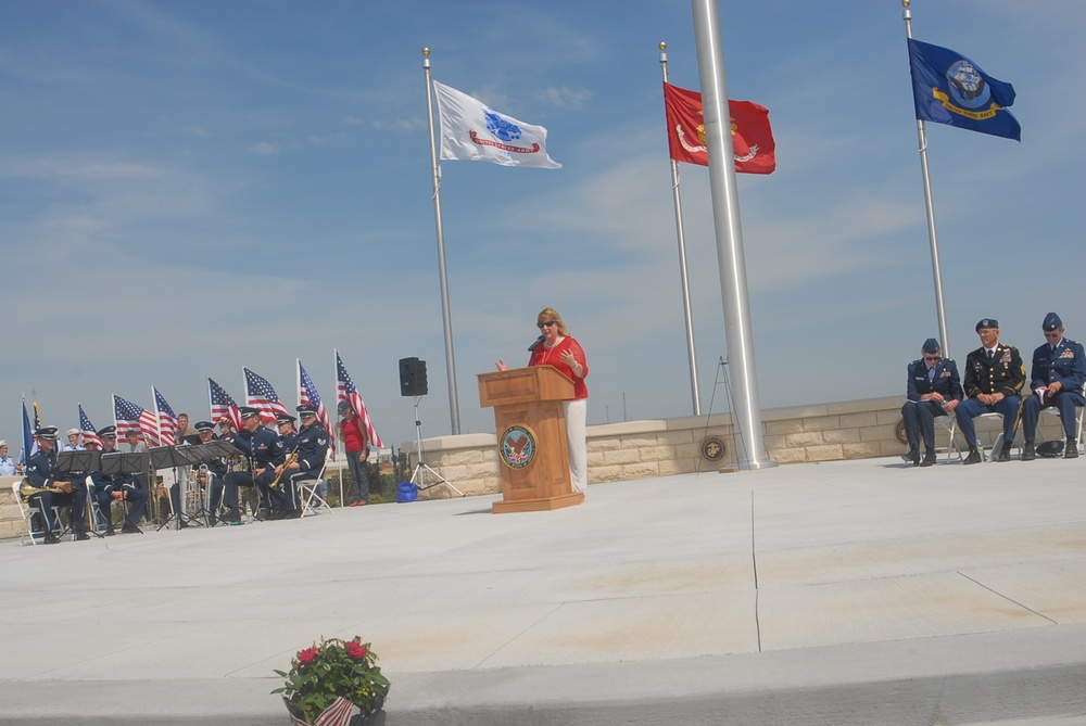 NWIHCS Memorial Day tributes shared with national cemetery