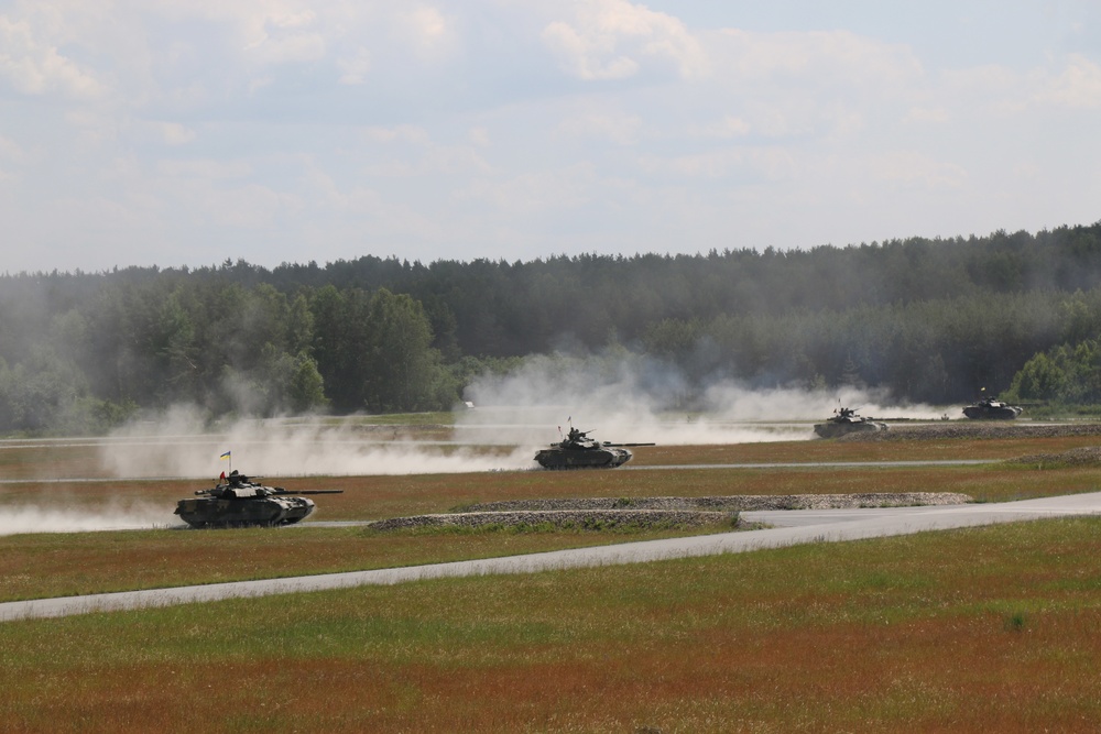 Ukrainian tanks conduct offensive operations lane, SETC 2018