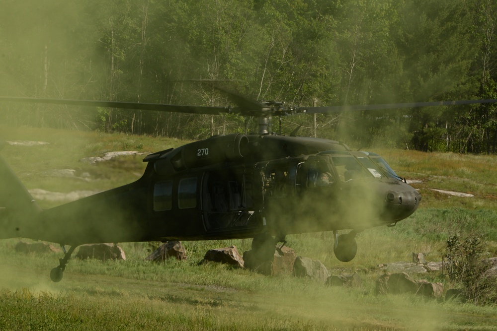 Soldiers from the 3-142 conduct Aerial Gunnery Training