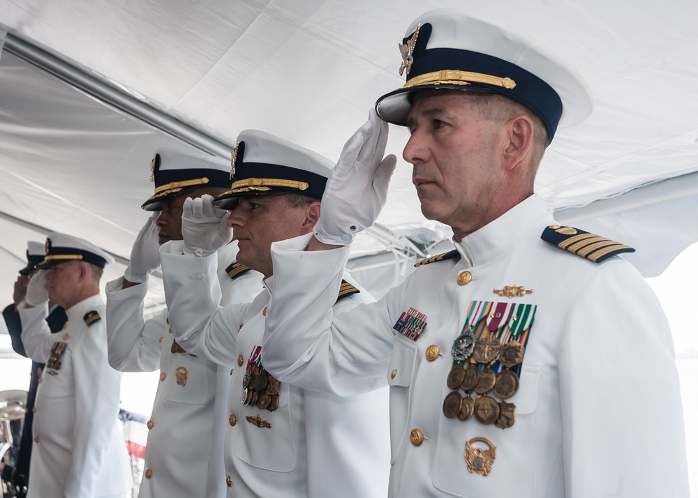 Coast Guard Cutter Northland crew holds change-of-command ceremony in Portsmouth, Va.