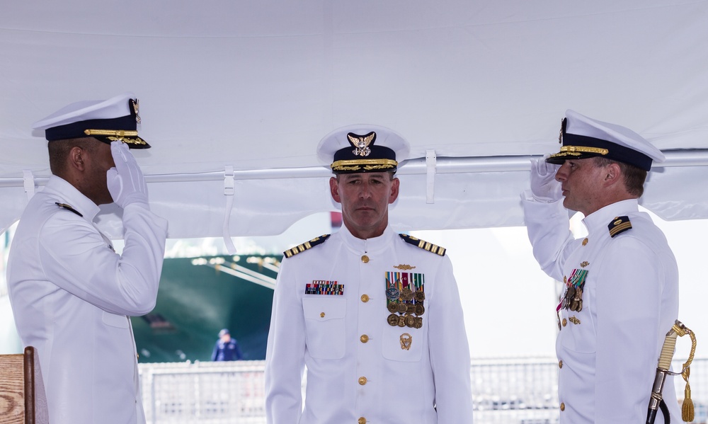 Coast Guard Cutter Northland crew holds change-of-command ceremony in Portsmouth, Va.