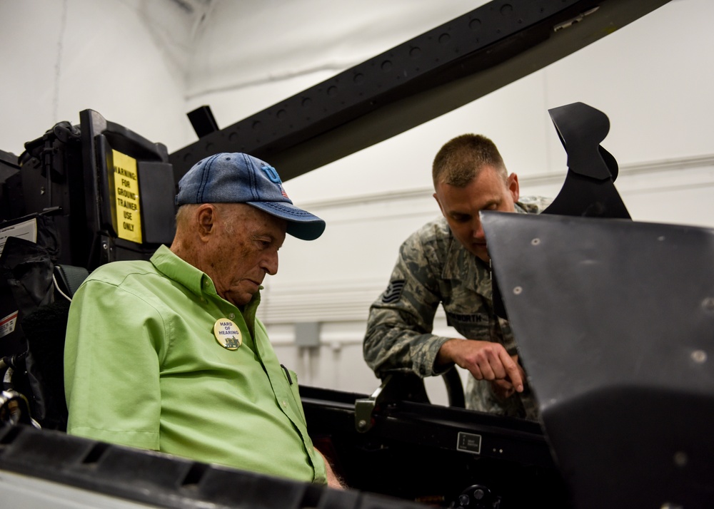 87-year-old Airman revisits Sheppard after 70 years