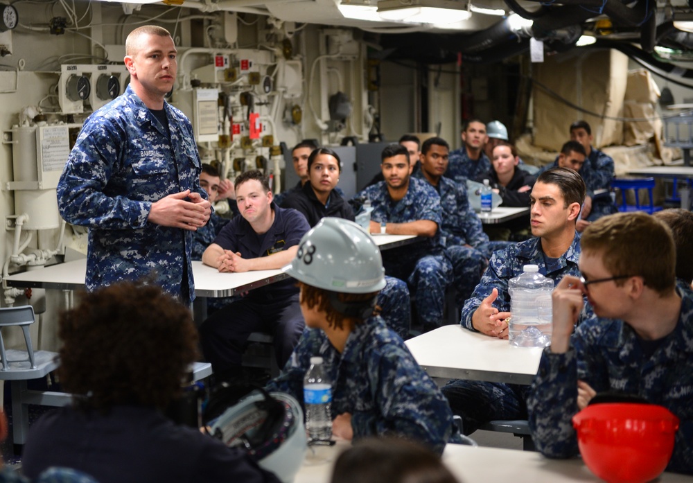Nimitz Sailor Teaches Petty Officer Indoctrination