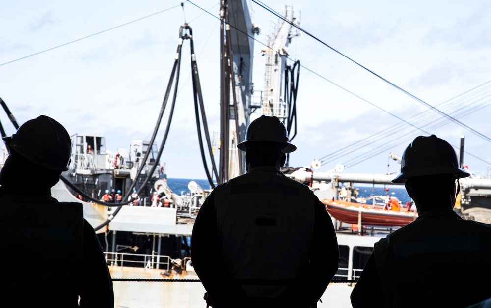 (Replenishment at sea)