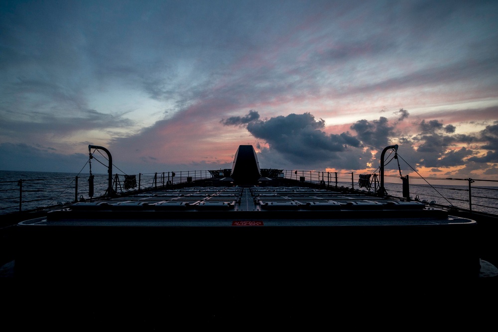 USS Chancellorsville transits the Philippine Sea