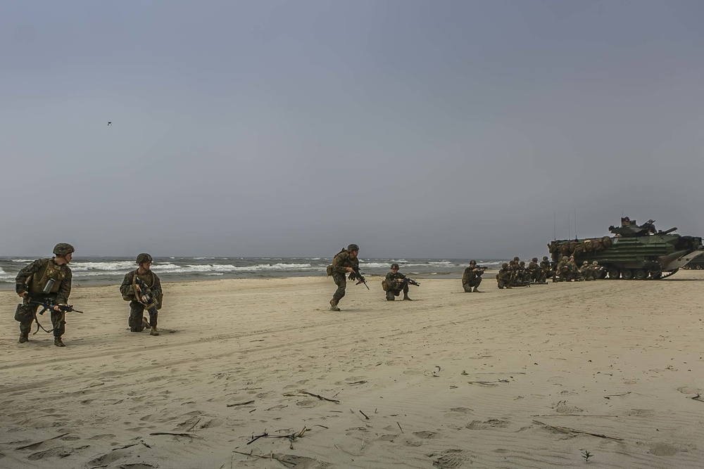 26th MEU Marines, Romanian Marines join forces during BALTOPS