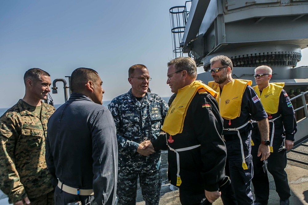 26th MEU, USS Oak Hill welcome distinguished visitors aboard