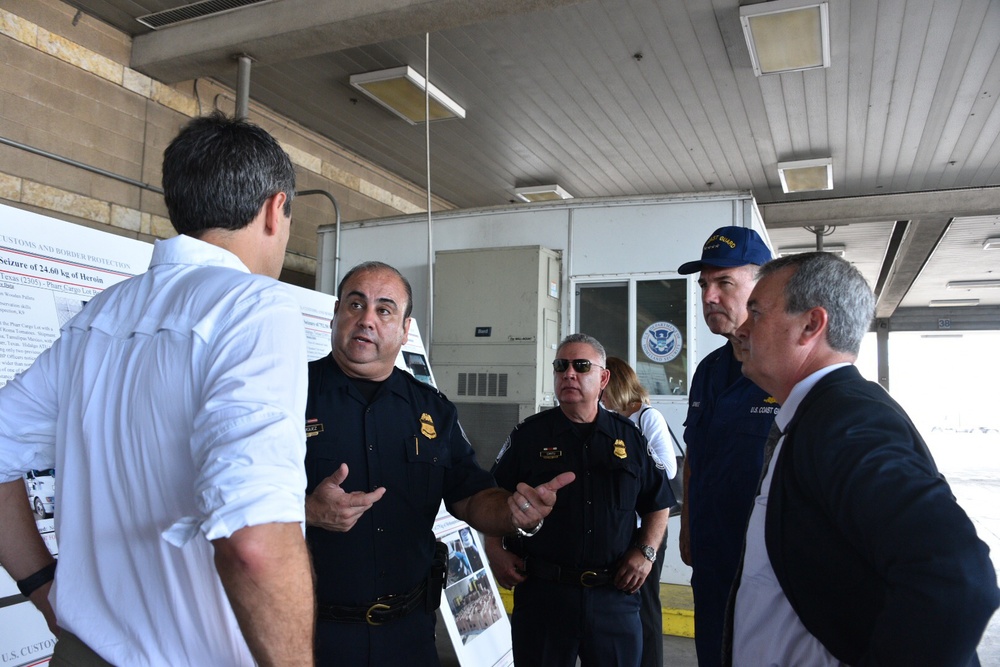 Operational Tour of Pharr Bridge Commercial Facility - agriculture inspections