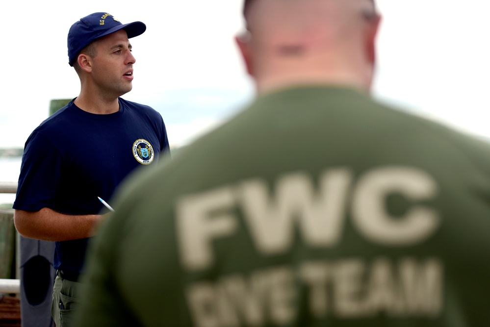 Coast Guard divers participate in Joint Exercise Black Drum