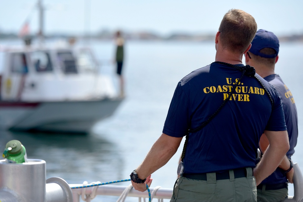 Coast Guard divers participate in Joint Exercise Black Drum