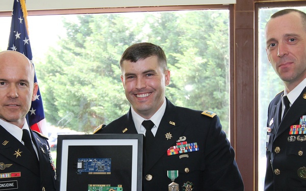 MAJ Jarnagin and 781st MI BN CMD TM