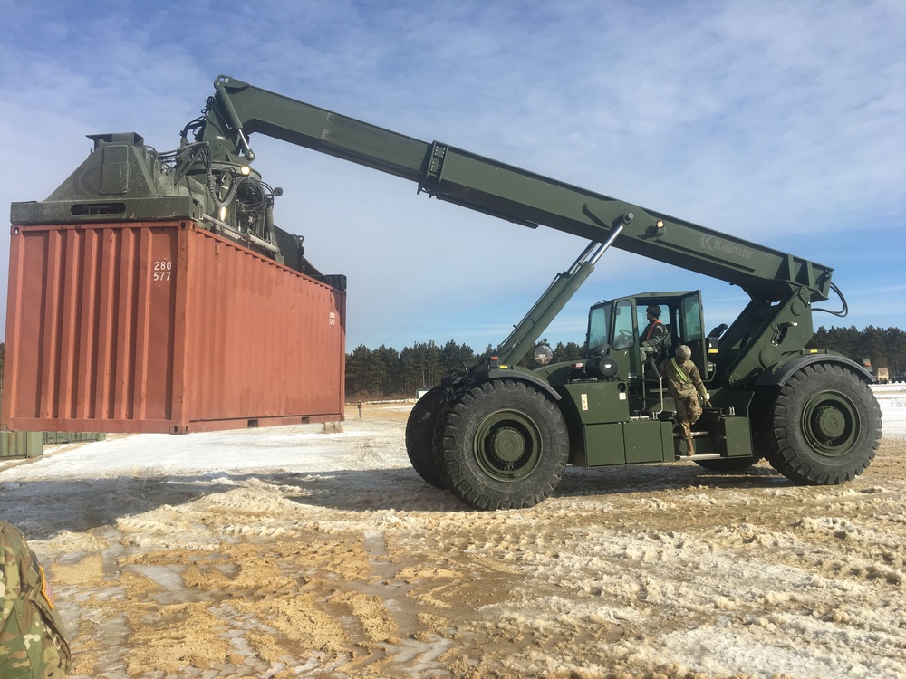 Army Reserve Unit Trains to Rapidly Mobilize Reserve Soldiers