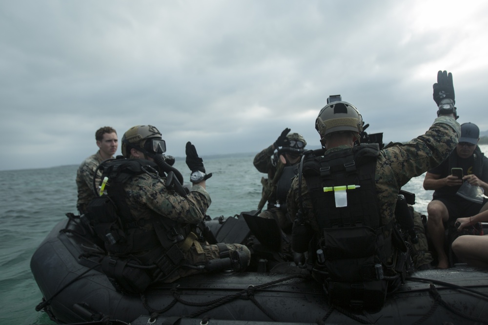 DVIDS - Images - 31st MEU reconnaissance Marines test the Jetboot ...