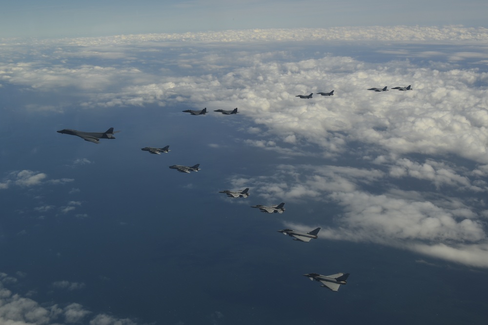 BALTOPS 18 Formation Flight