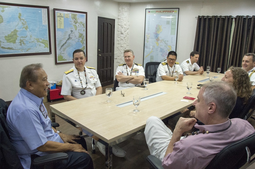 7th Fleet Deputy visits Puerto Princesa