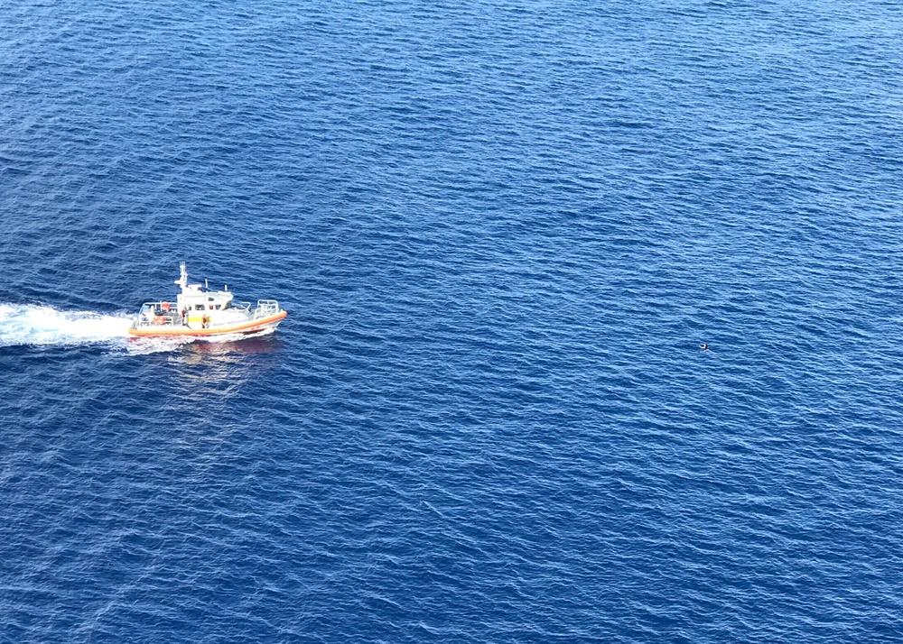 Coast Guard rescues 25-year-old man 5 miles east of Port Everglades