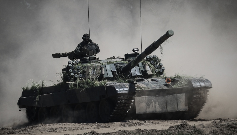 Polish soldiers kick the dust up during Saber Strike 18