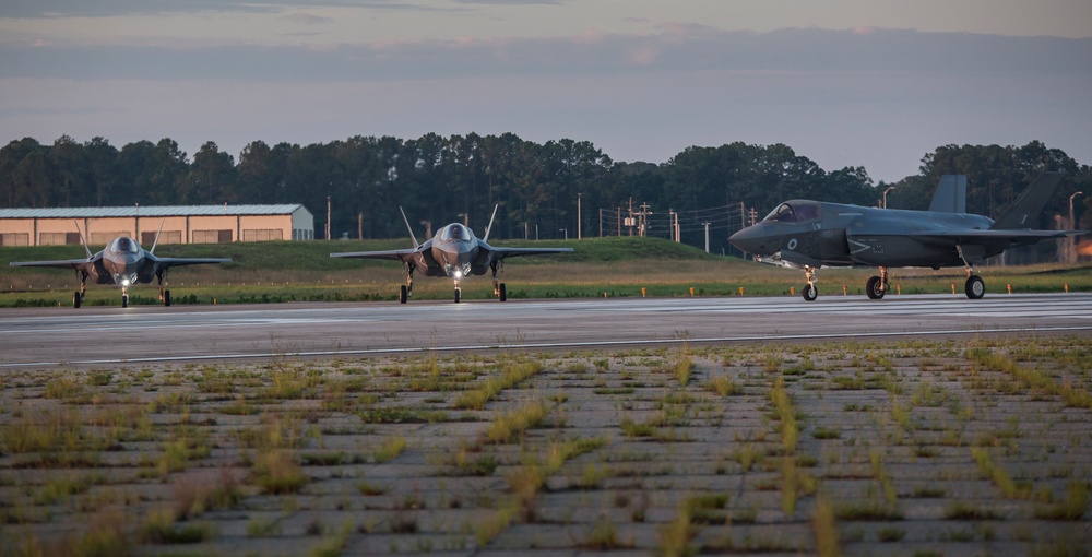 First UK F-35s transition home