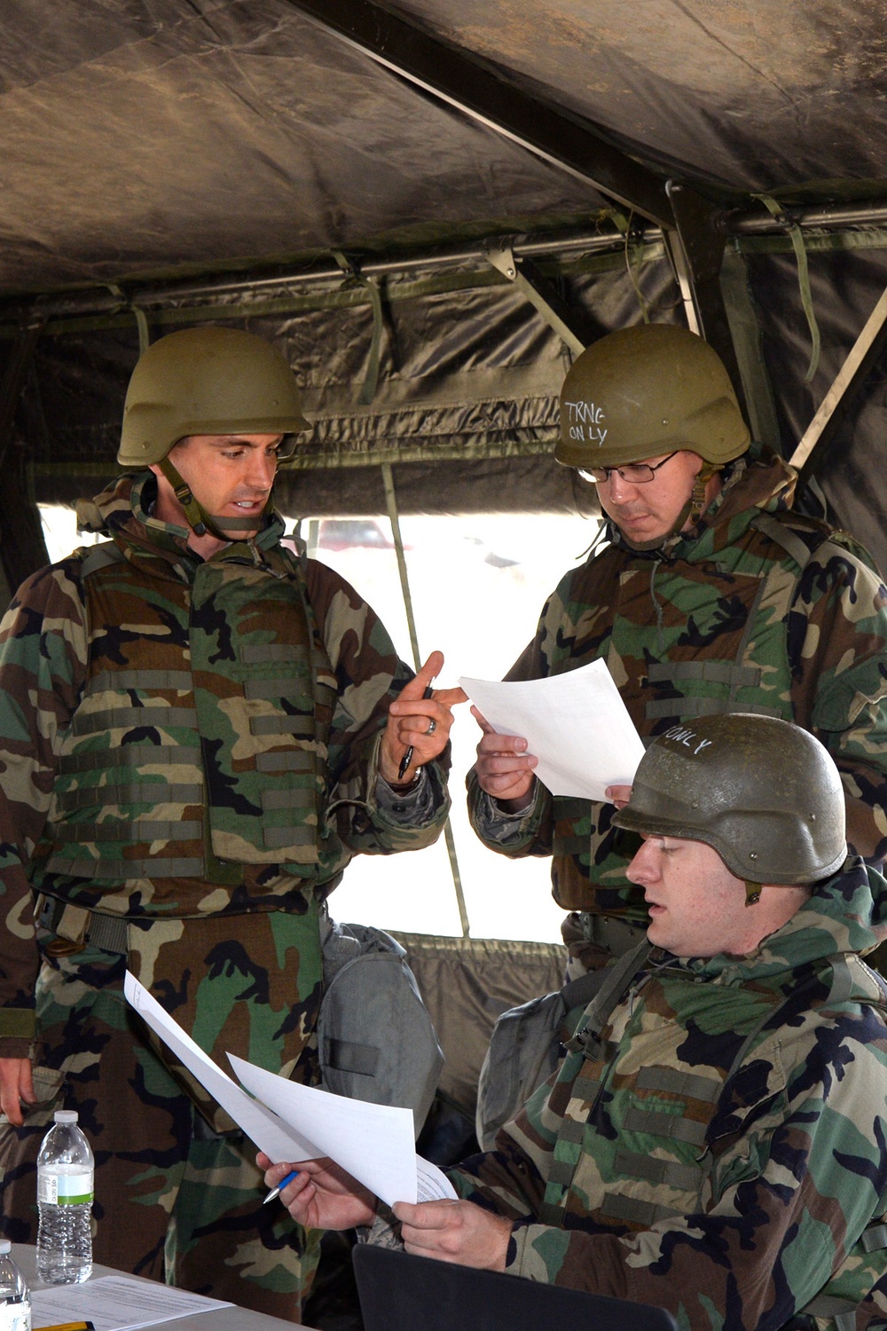 Contracting personnel sharpen skills during field exercise