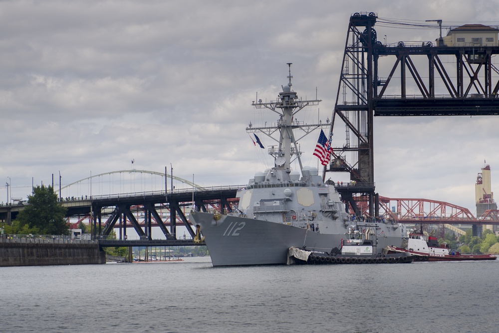 US Navy Ships Arrive for Rose Festival