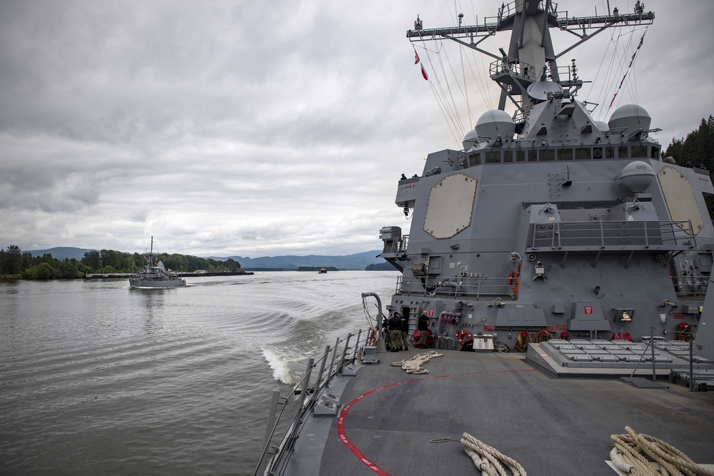 US Navy Ships Arrive for Rose Festival