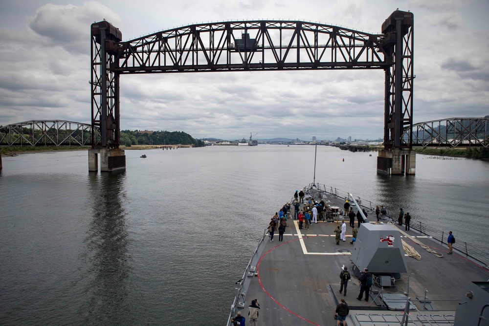 US Navy Ships Arrive for Rose Festival