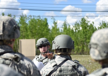 Security Forces Airmen take Clear aim