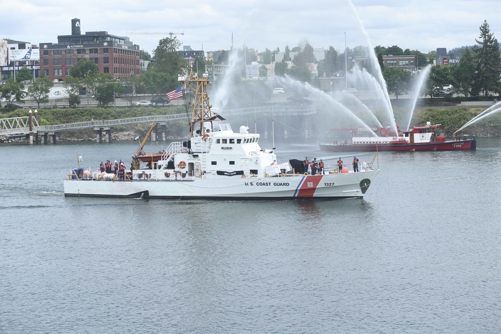 USCGS Orcas Pulls into Portland for Rose Fest