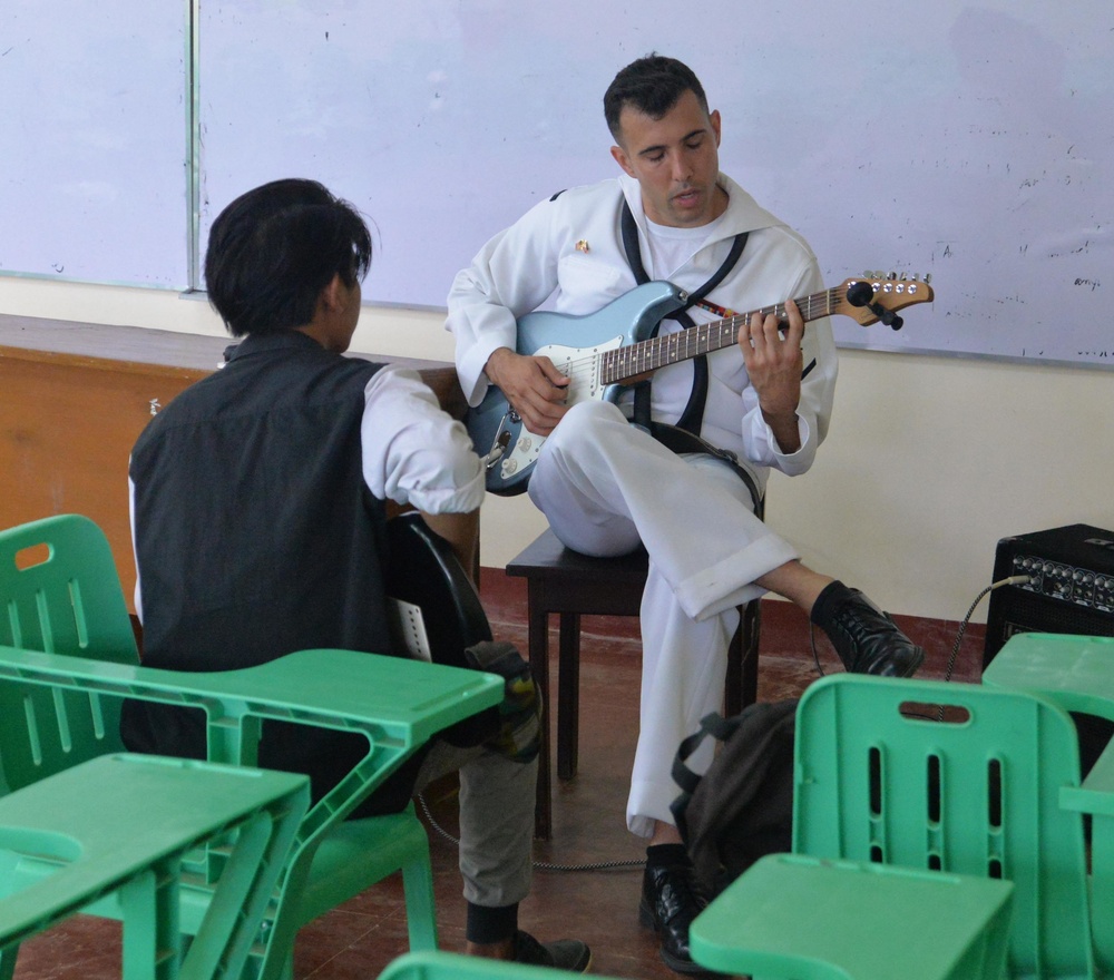 7th Fleet Band coaches students at Palawan State University