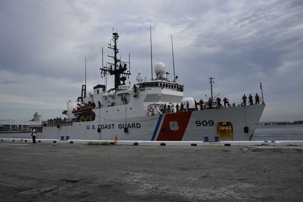 Coast Guard Cutter Campbell offloads 14,000 pounds of cocaine in Port Everglades