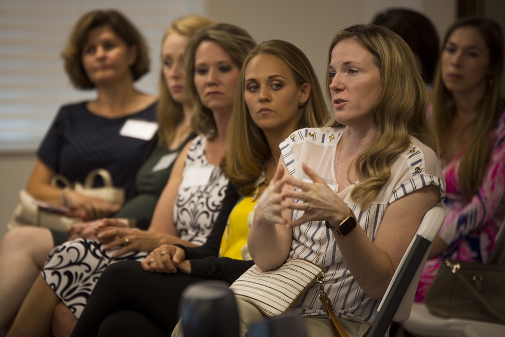 Spouses discuss family readiness with ACMC’s wife