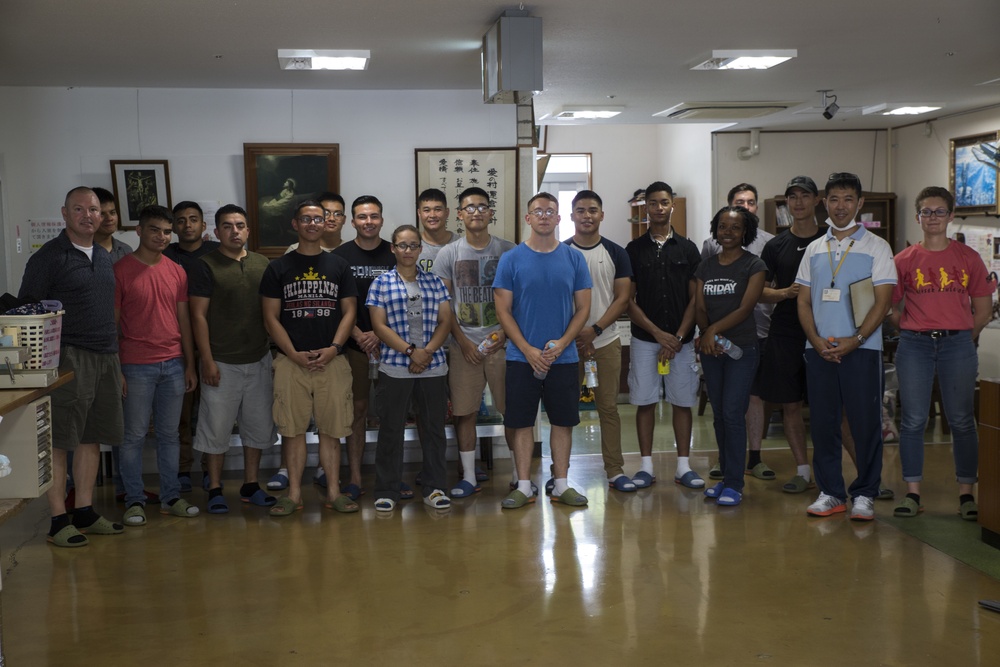 Marines, Sailors volunteer at Okinawan senior citizen home