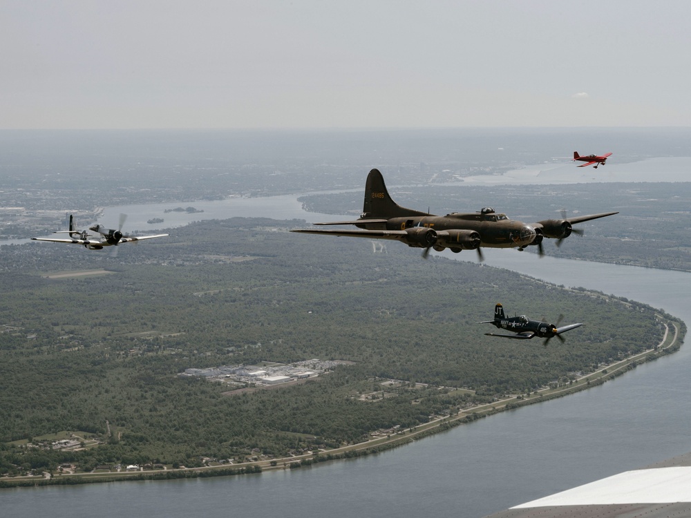 Class of '45 Takes to the Skies of Western New York